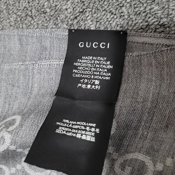 Gucci GG double sided scarf - Picture 7 of 8